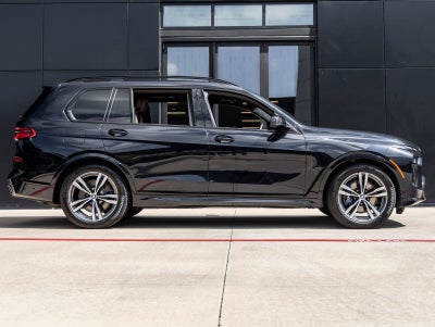 2026 BMW X7 M60i