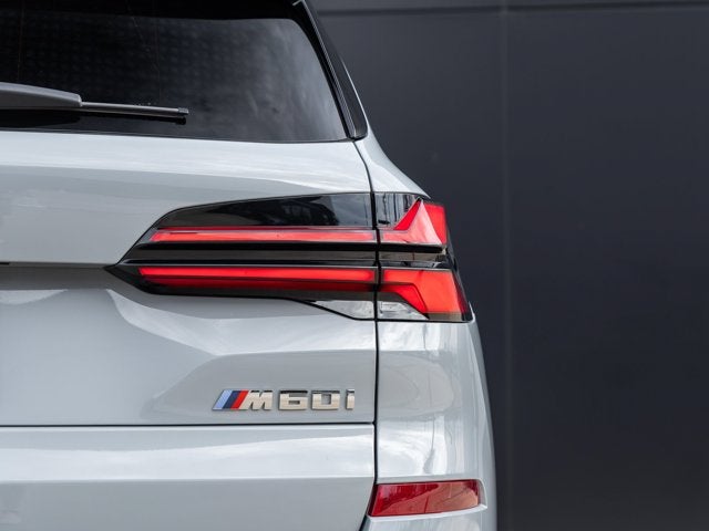 2025 BMW X5 M60i