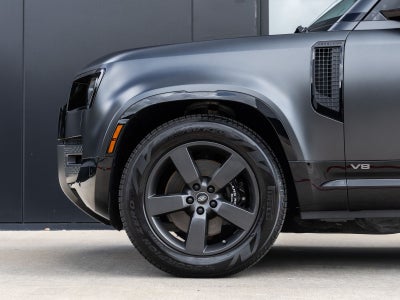 2023 Land Rover Defender 110 V8