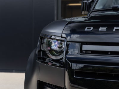 2023 Land Rover Defender 110 V8
