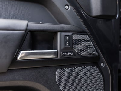 2023 Land Rover Defender 110 V8