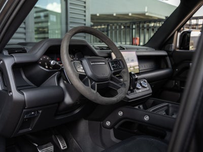 2023 Land Rover Defender 110 V8