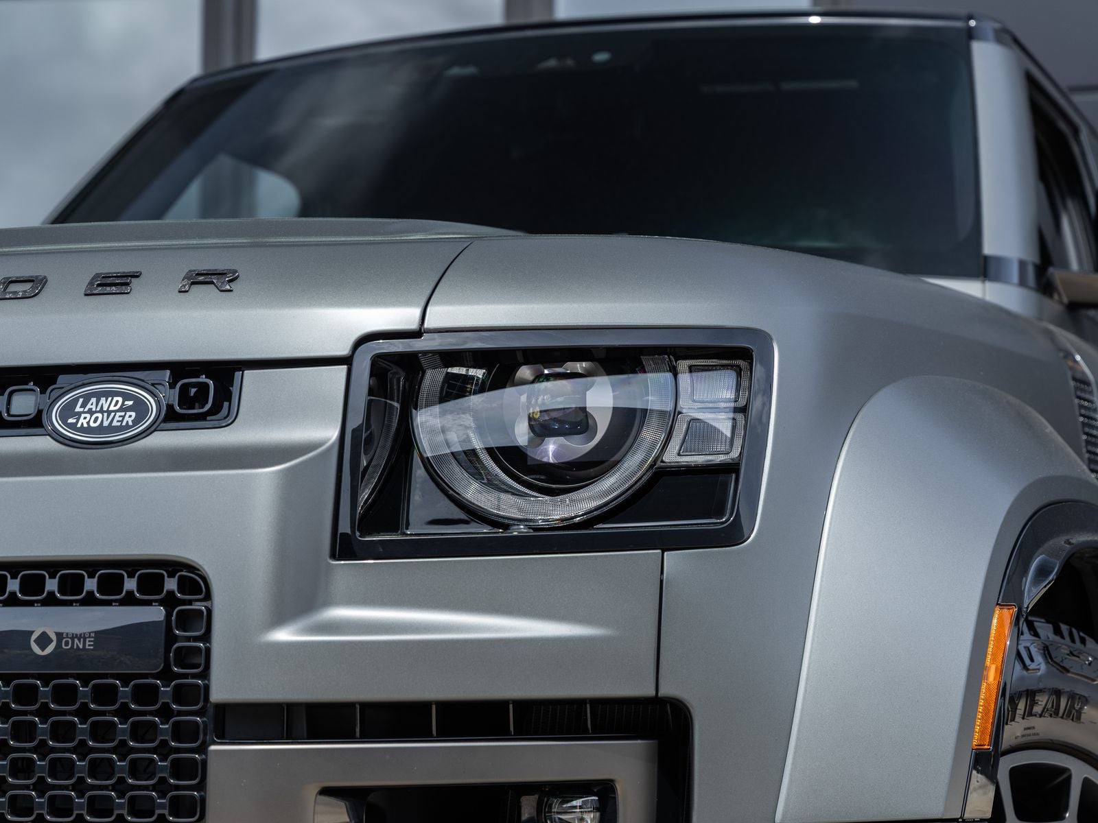 2025 Land Rover Defender 110 P635 OCTA V8