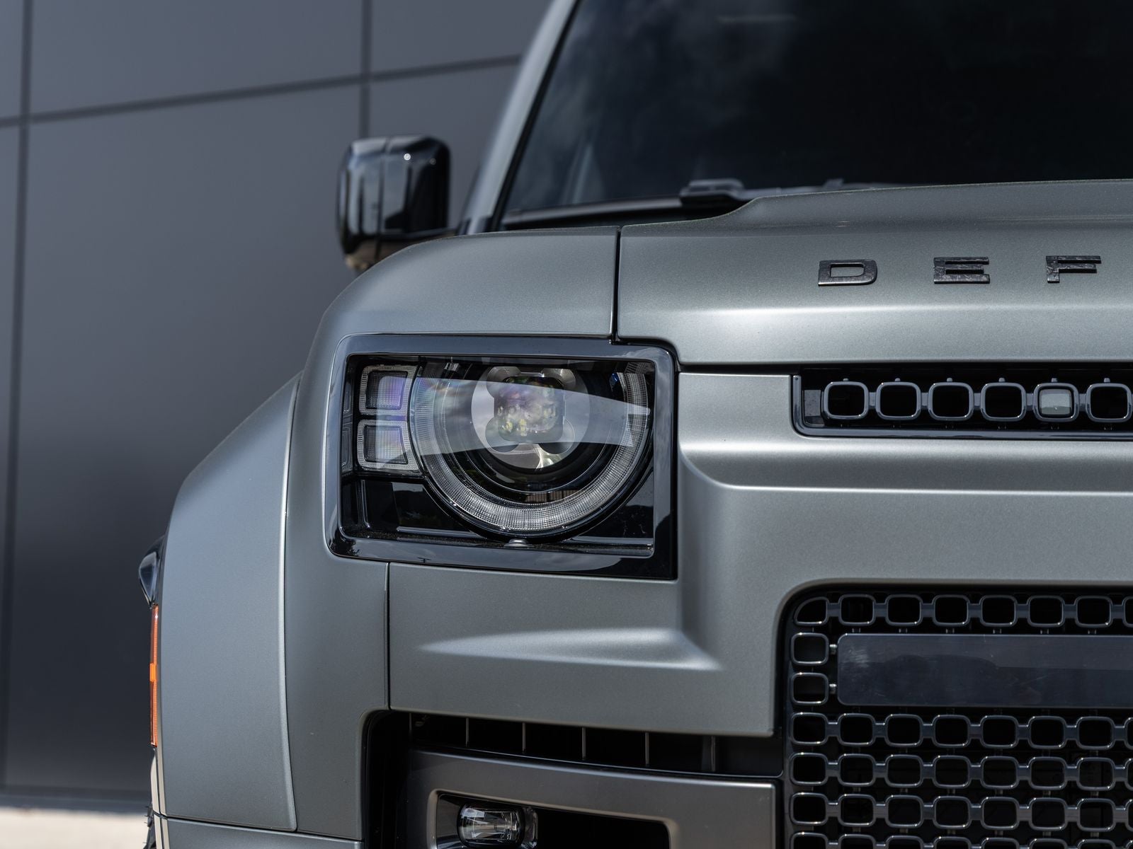 2025 Land Rover Defender 110 P635 OCTA V8