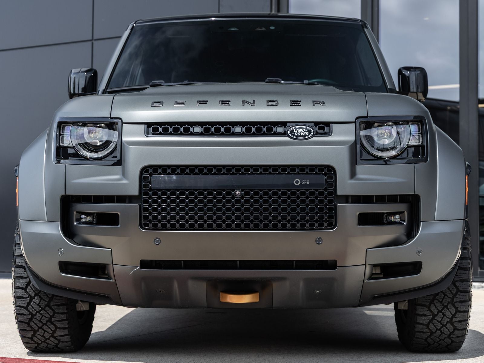 2025 Land Rover Defender 110 P635 OCTA V8