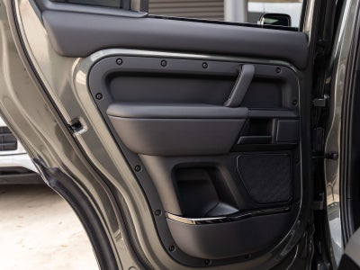 2025 Land Rover Defender 110 P635 OCTA V8