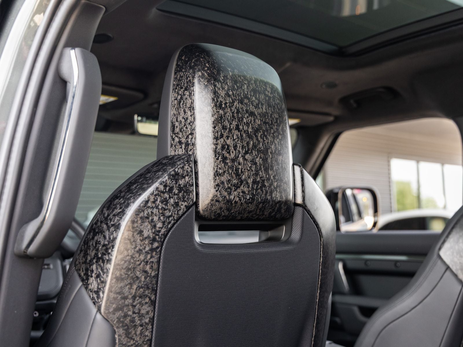 2025 Land Rover Defender 110 P635 OCTA V8