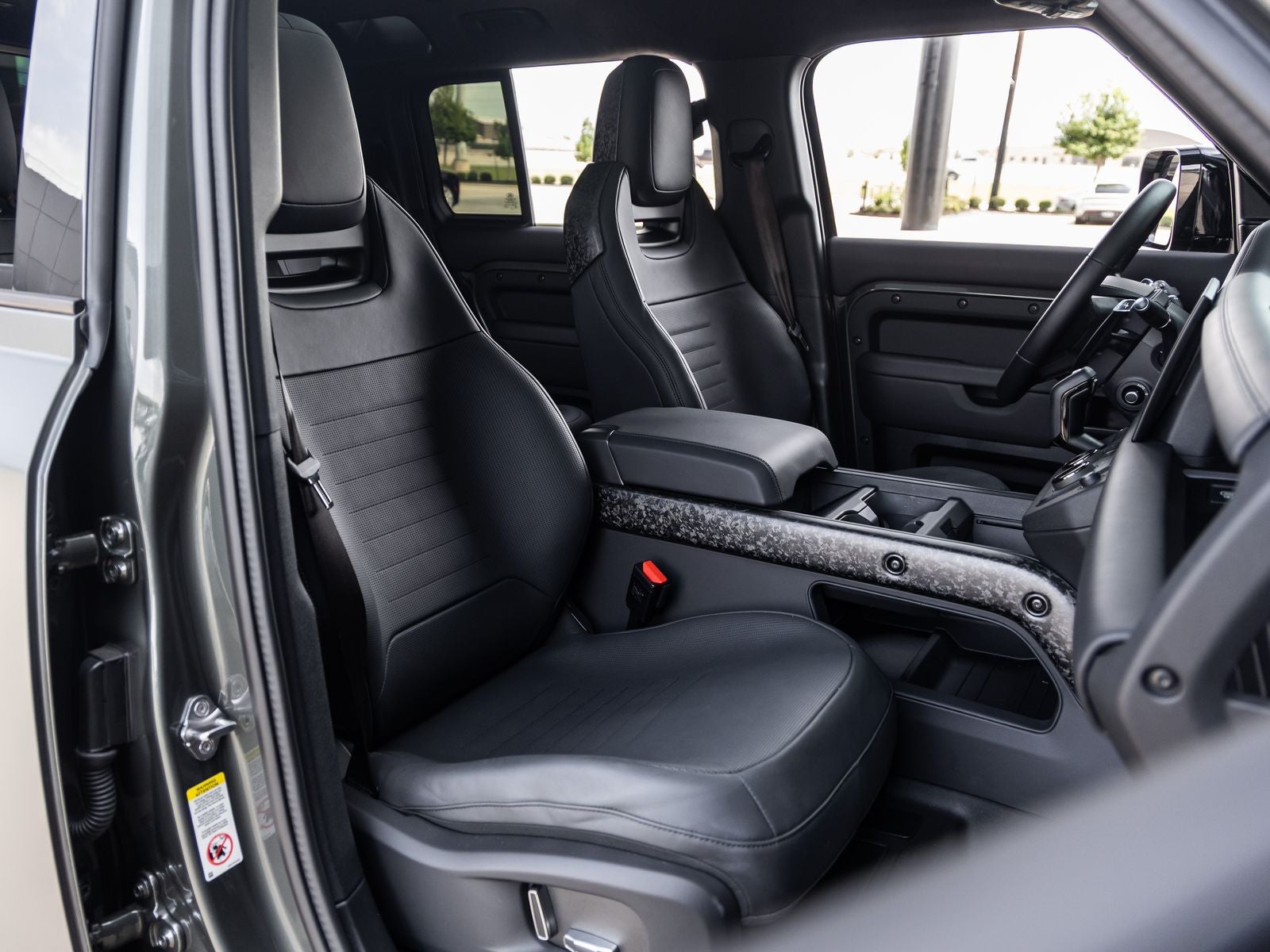 2025 Land Rover Defender 110 P635 OCTA V8