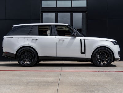 2025 Land Rover Range Rover SE