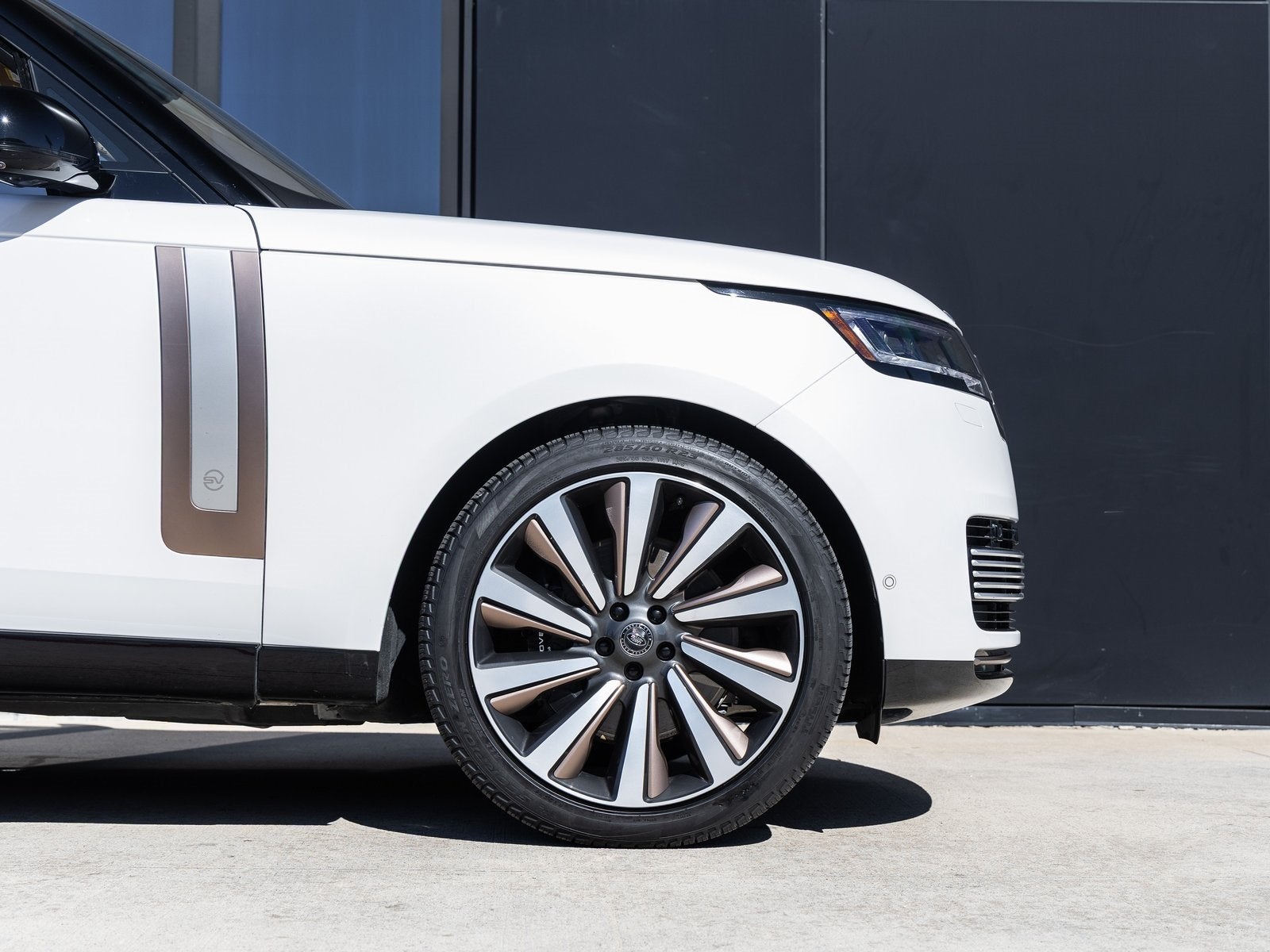 2022 Land Rover Range Rover SV