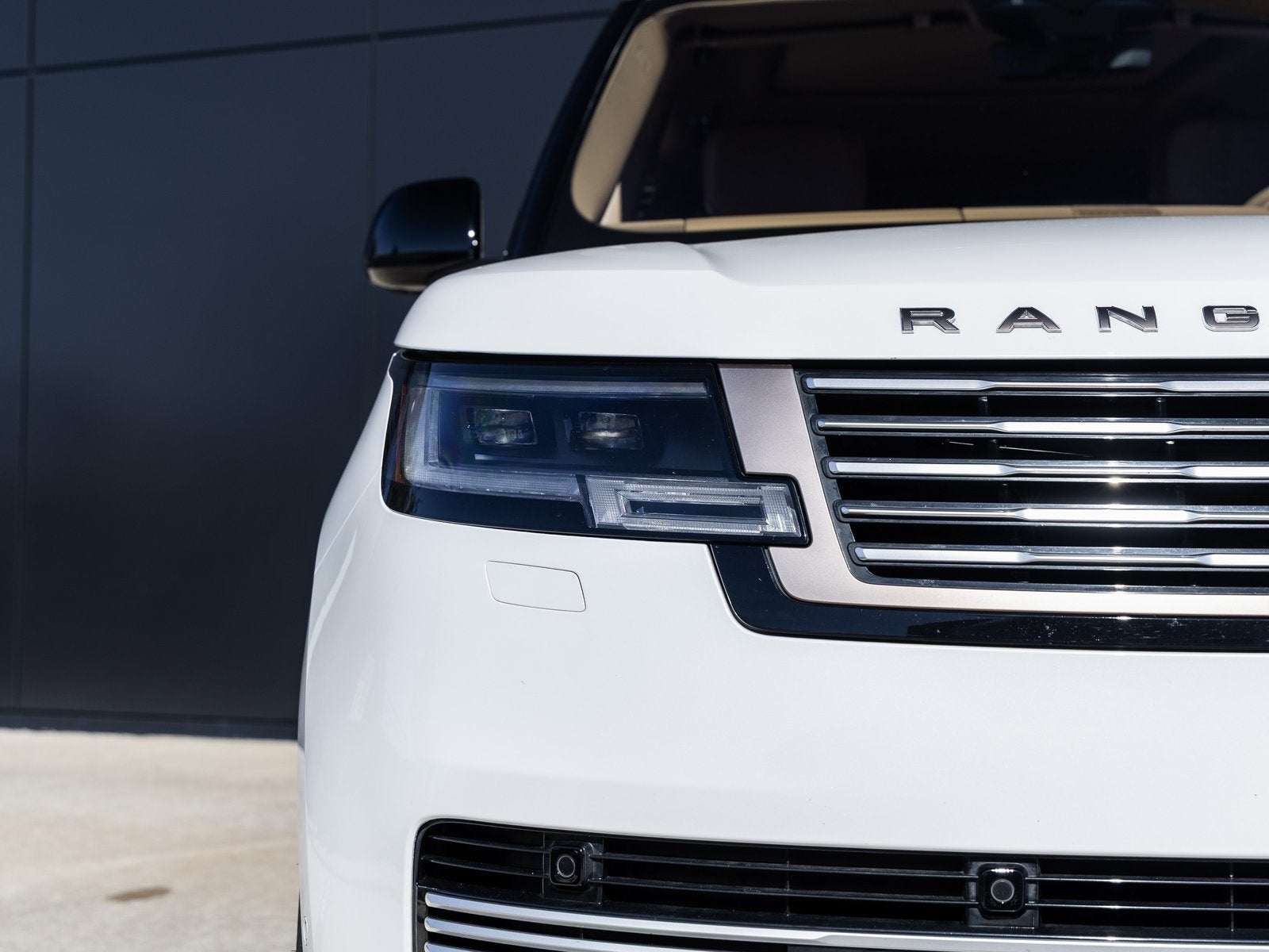 2022 Land Rover Range Rover SV