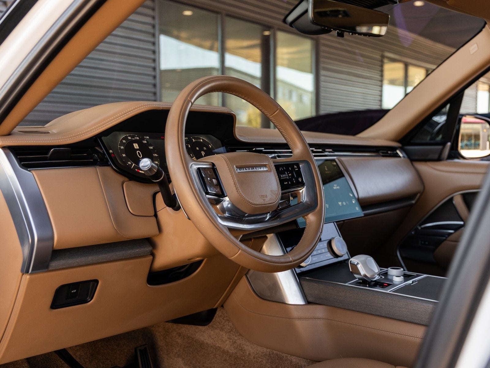 2022 Land Rover Range Rover SV