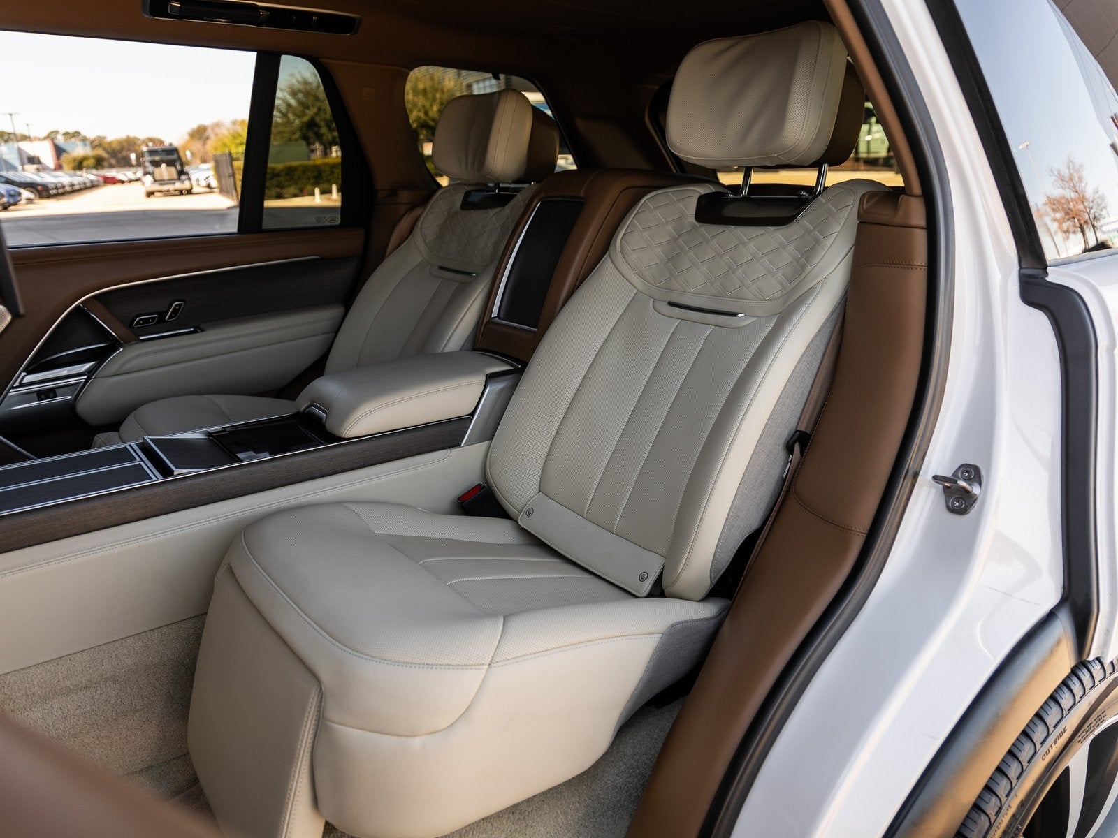 2022 Land Rover Range Rover SV