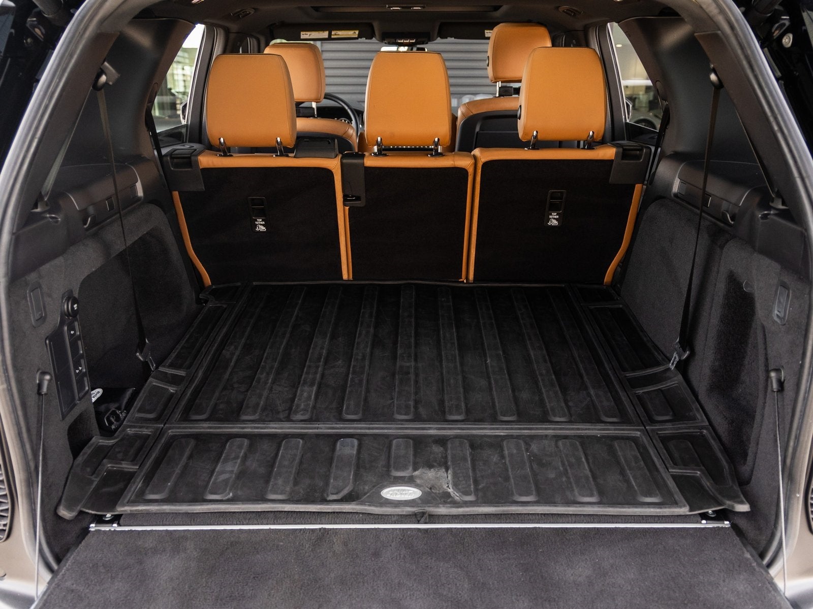 2020 Land Rover Discovery HSE