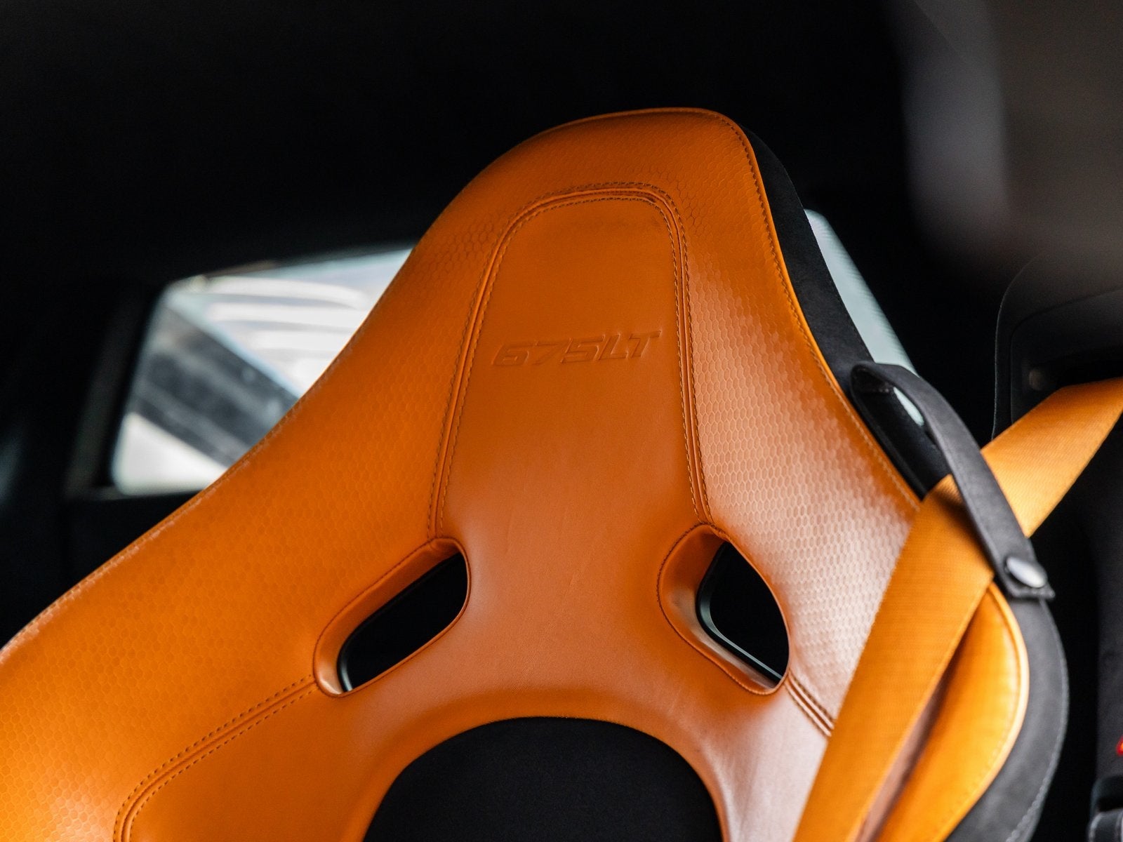 2016 McLaren 675LT Base