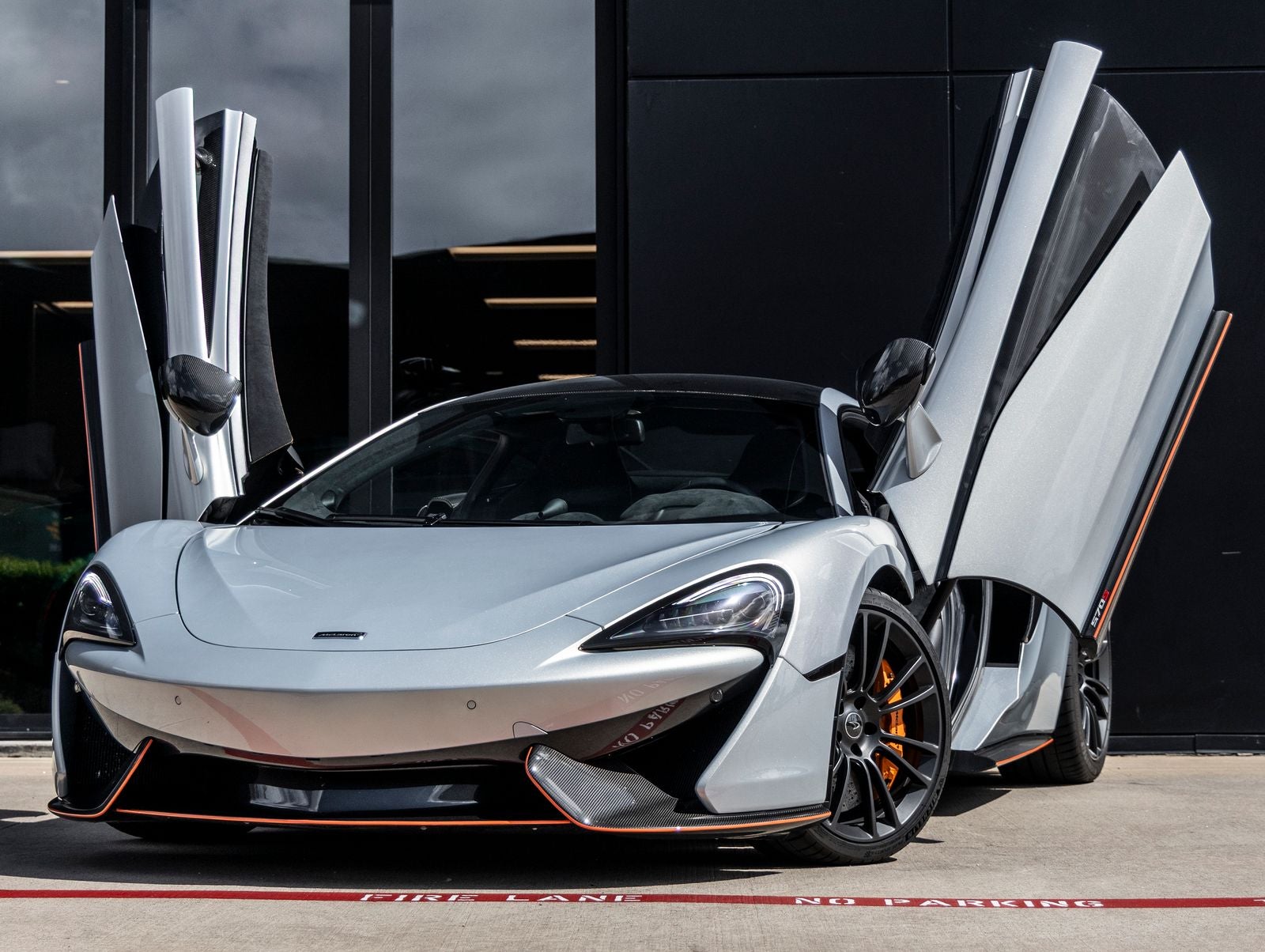 2016 McLaren 570S Base