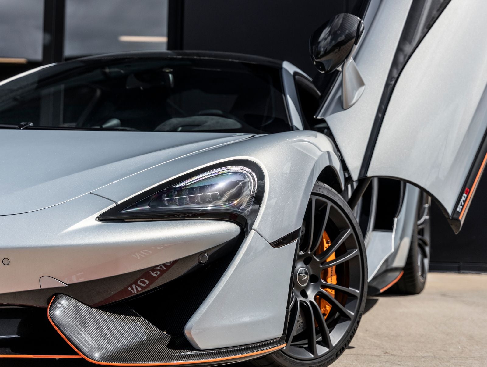 2016 McLaren 570S Base