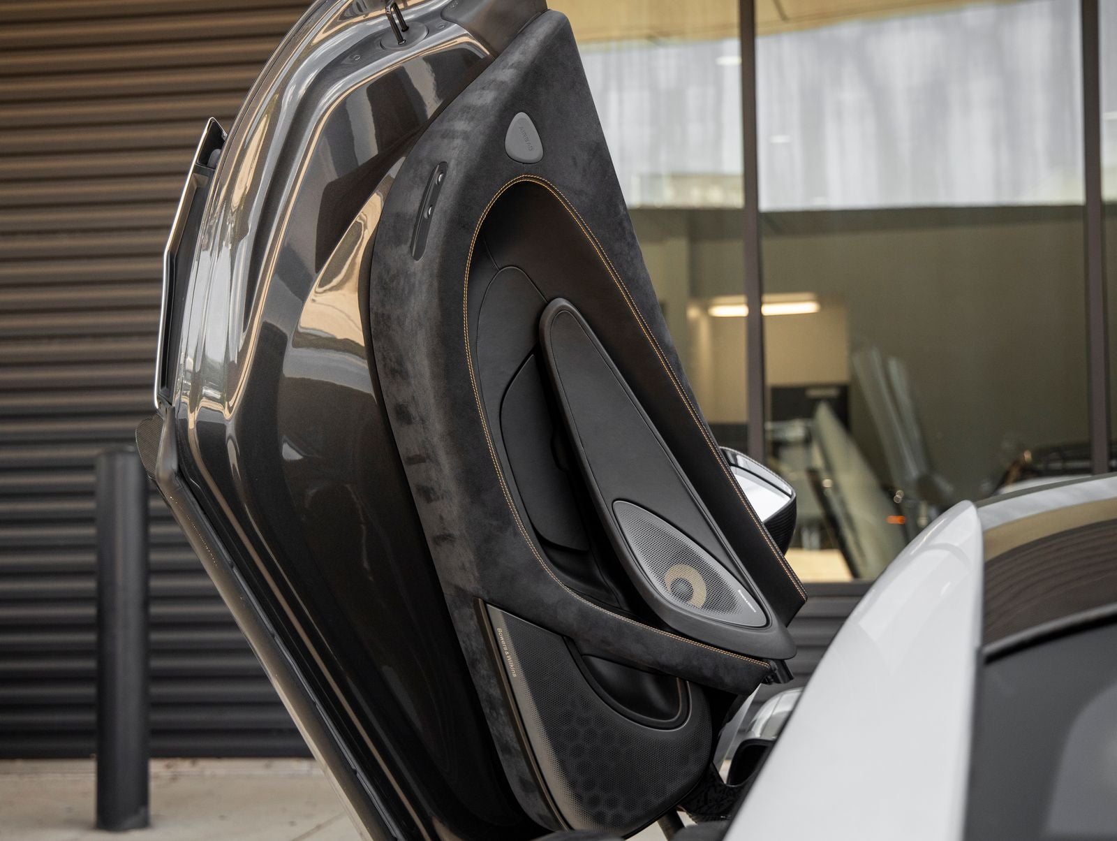 2016 McLaren 570S Base