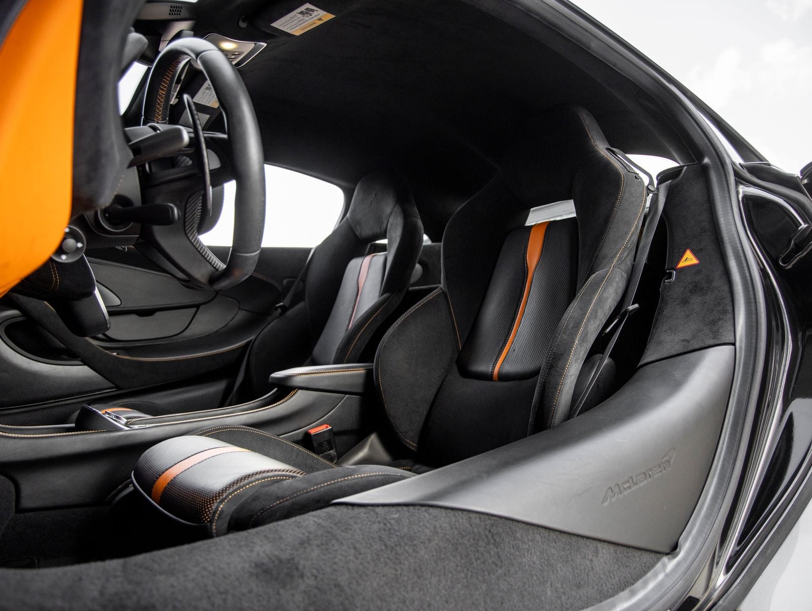2016 McLaren 570S Base