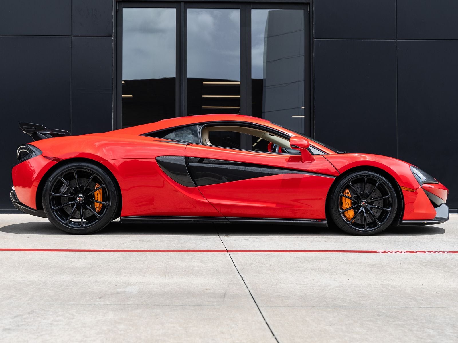 2016 McLaren 570S Base