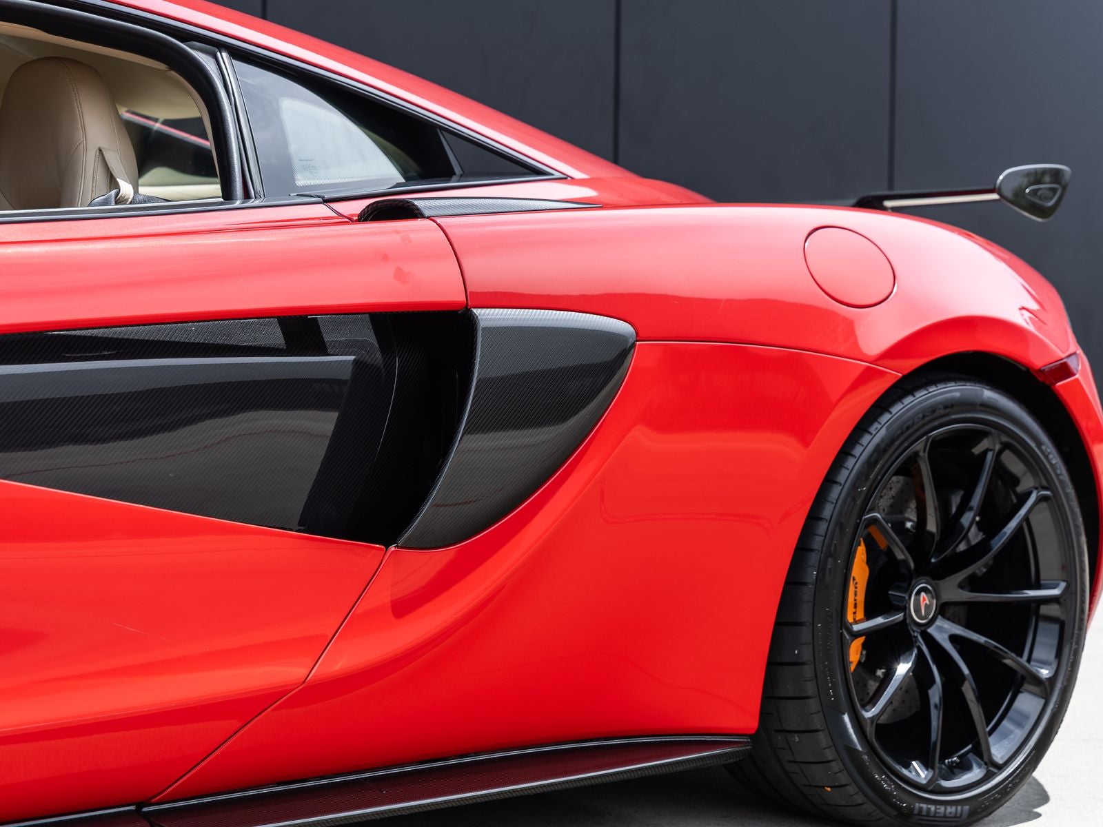 2016 McLaren 570S Base