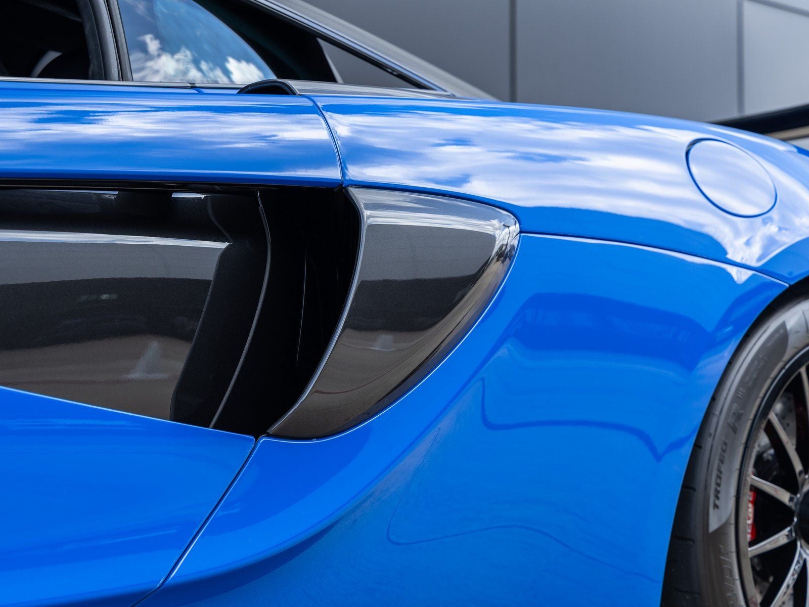 2020 McLaren 620R Base