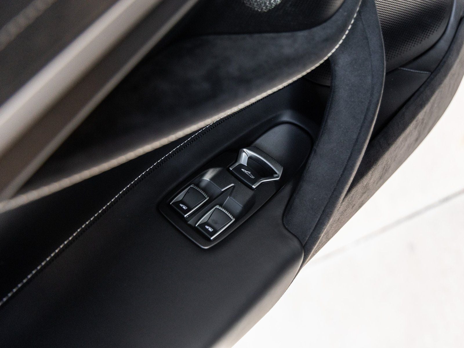 2026 McLaren 750S Base