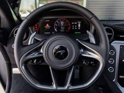 2026 McLaren 750S Base