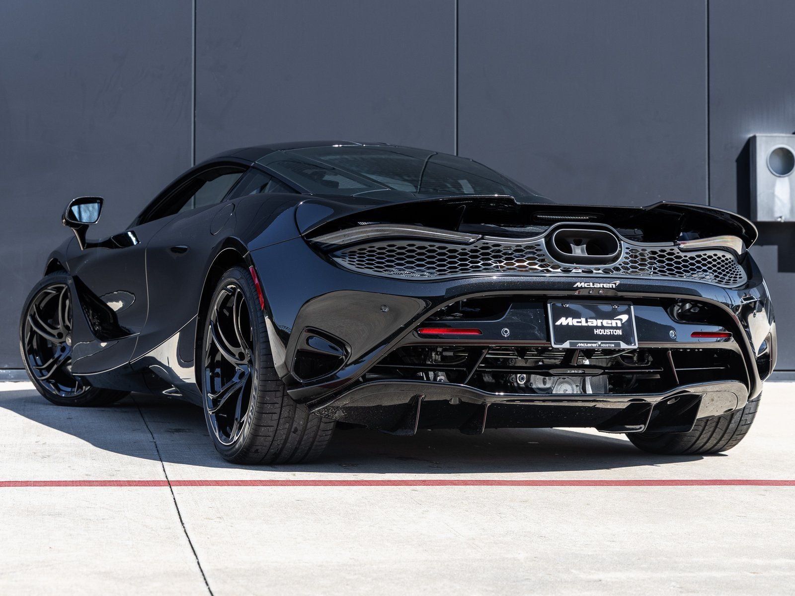 2026 McLaren 750S Base