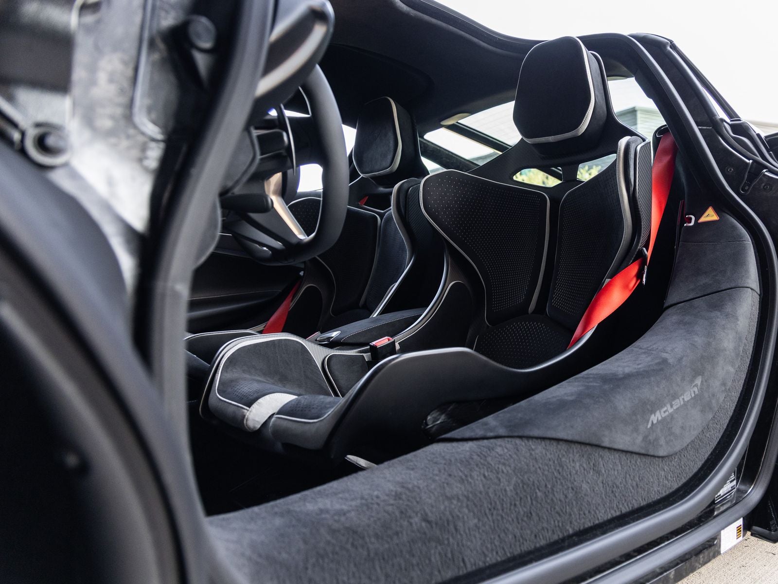 2027 McLaren 750S Base