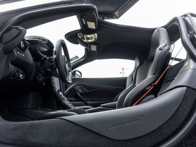 2026 McLaren 750S Base