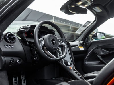 2026 McLaren 750S Base