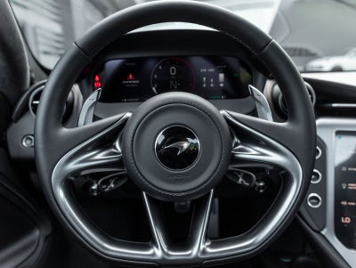 2026 McLaren 750S Base