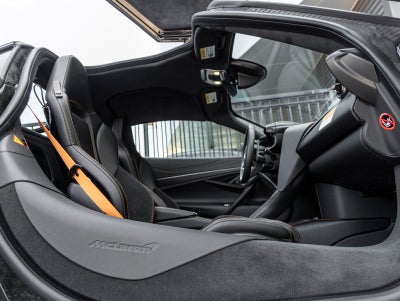 2026 McLaren 750S Base