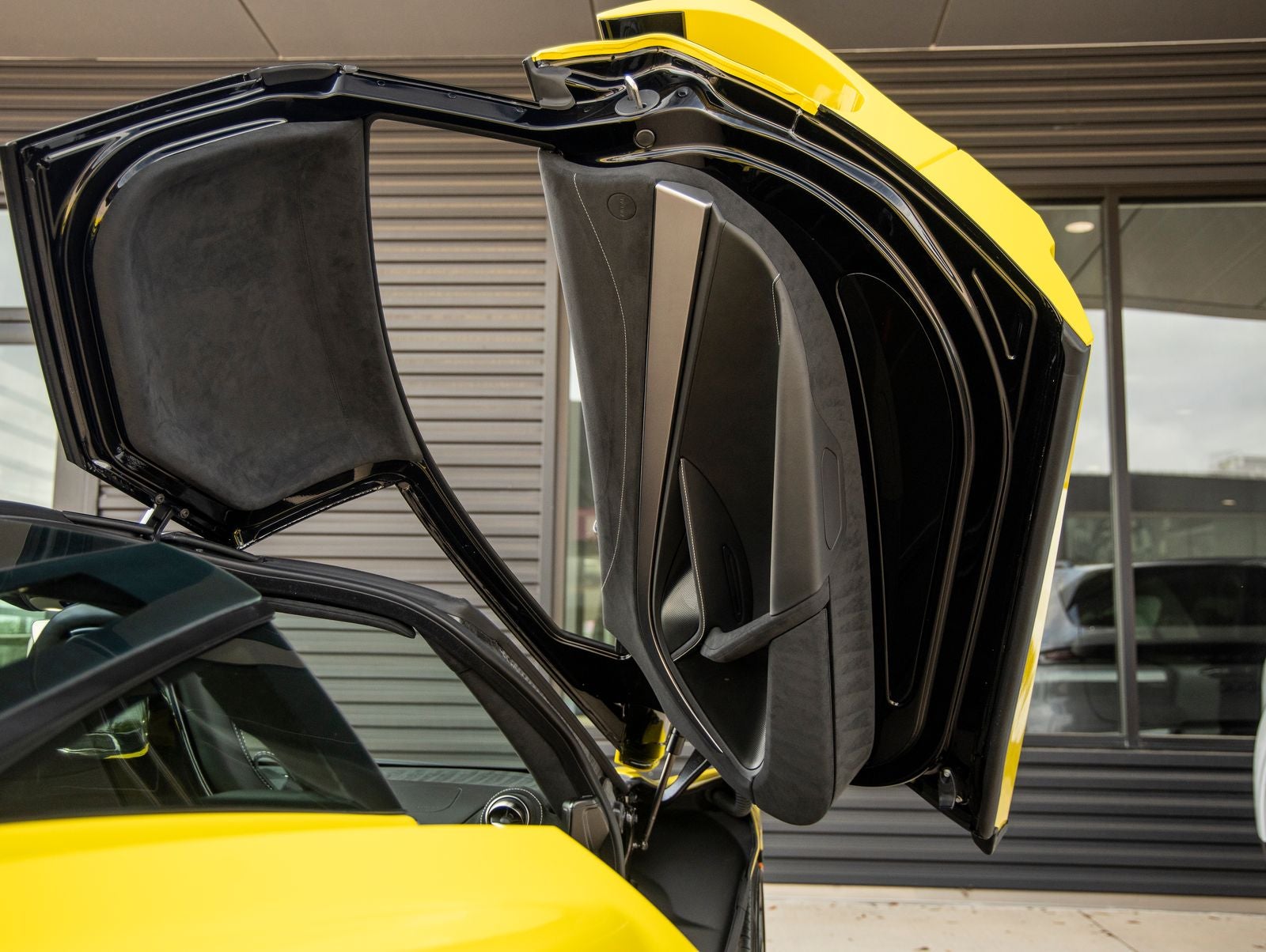 2027 McLaren 750S Base