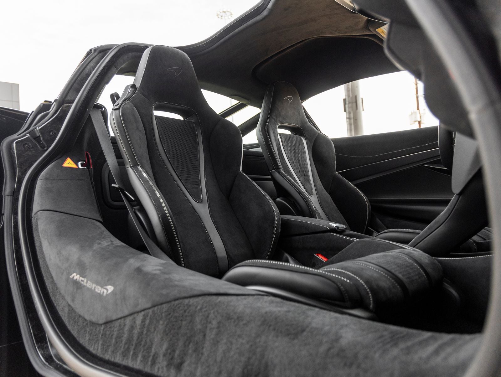 2027 McLaren 750S Base