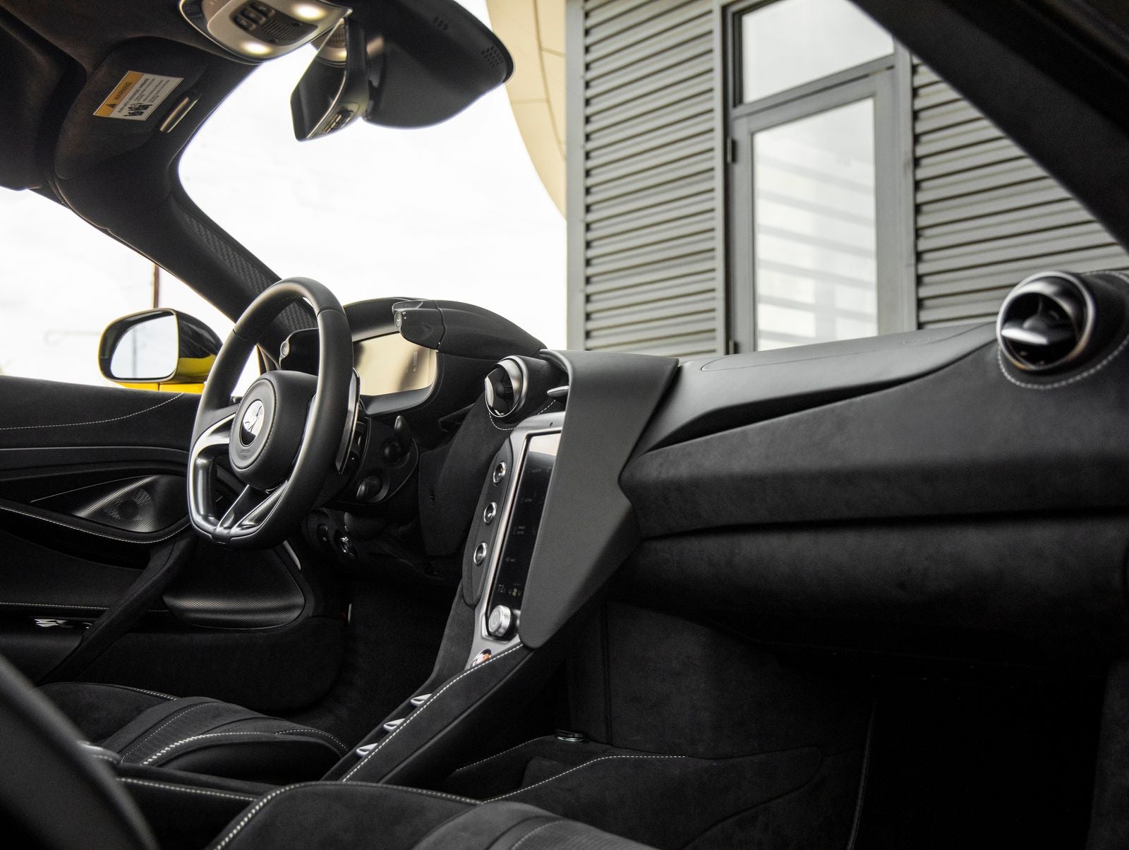 2027 McLaren 750S Base