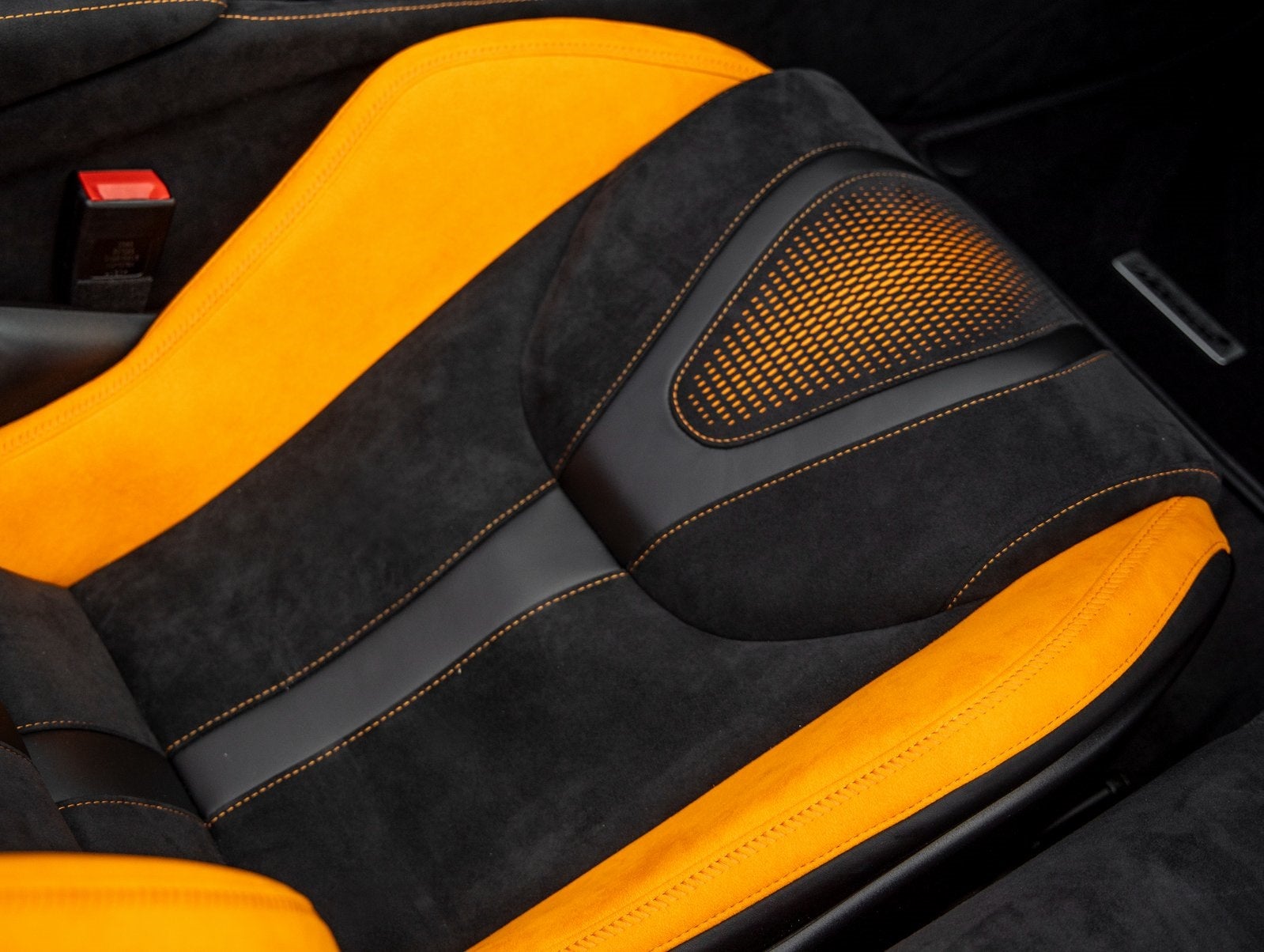 2026 McLaren 750S Base