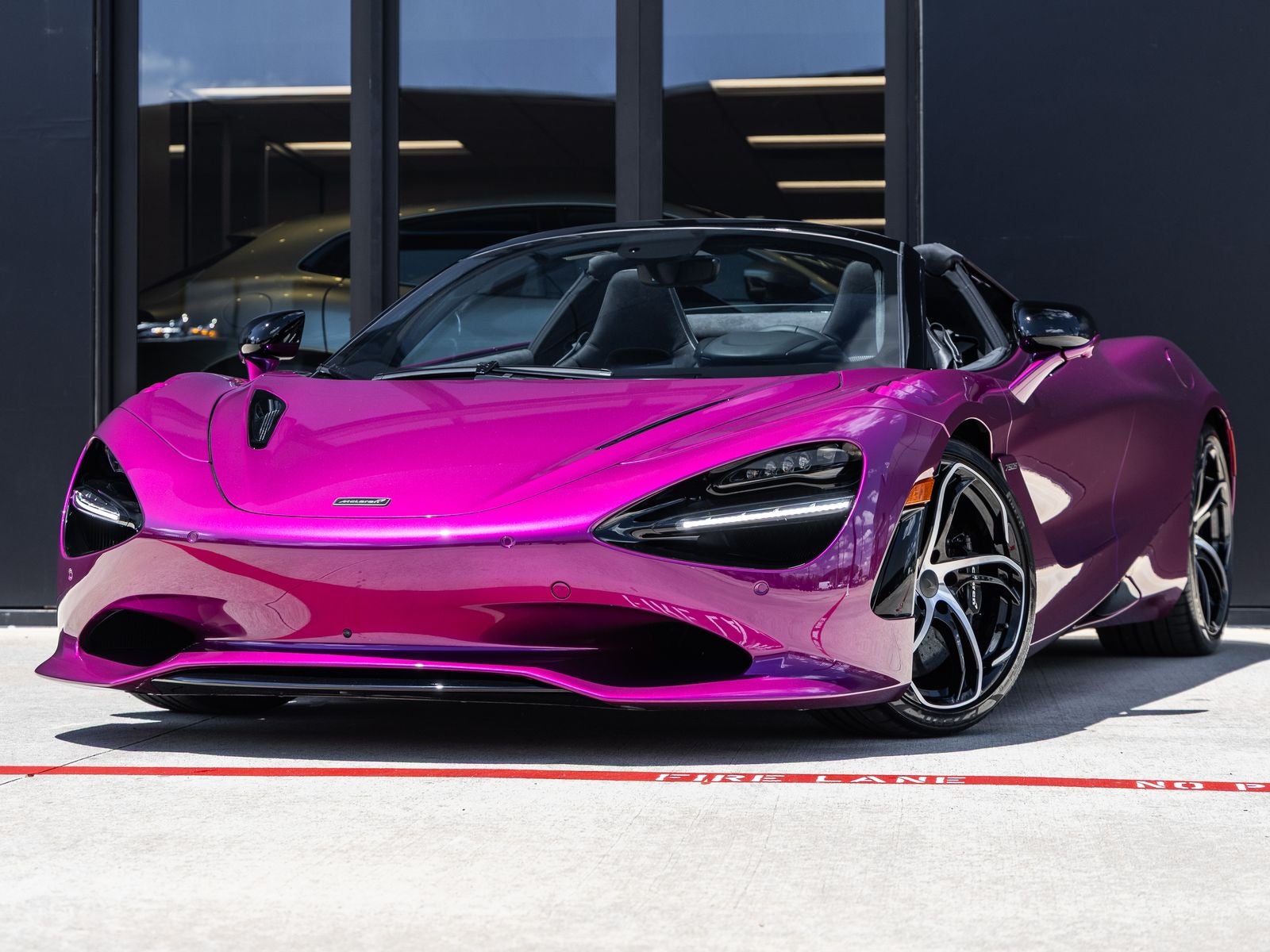 2027 McLaren 750S Base