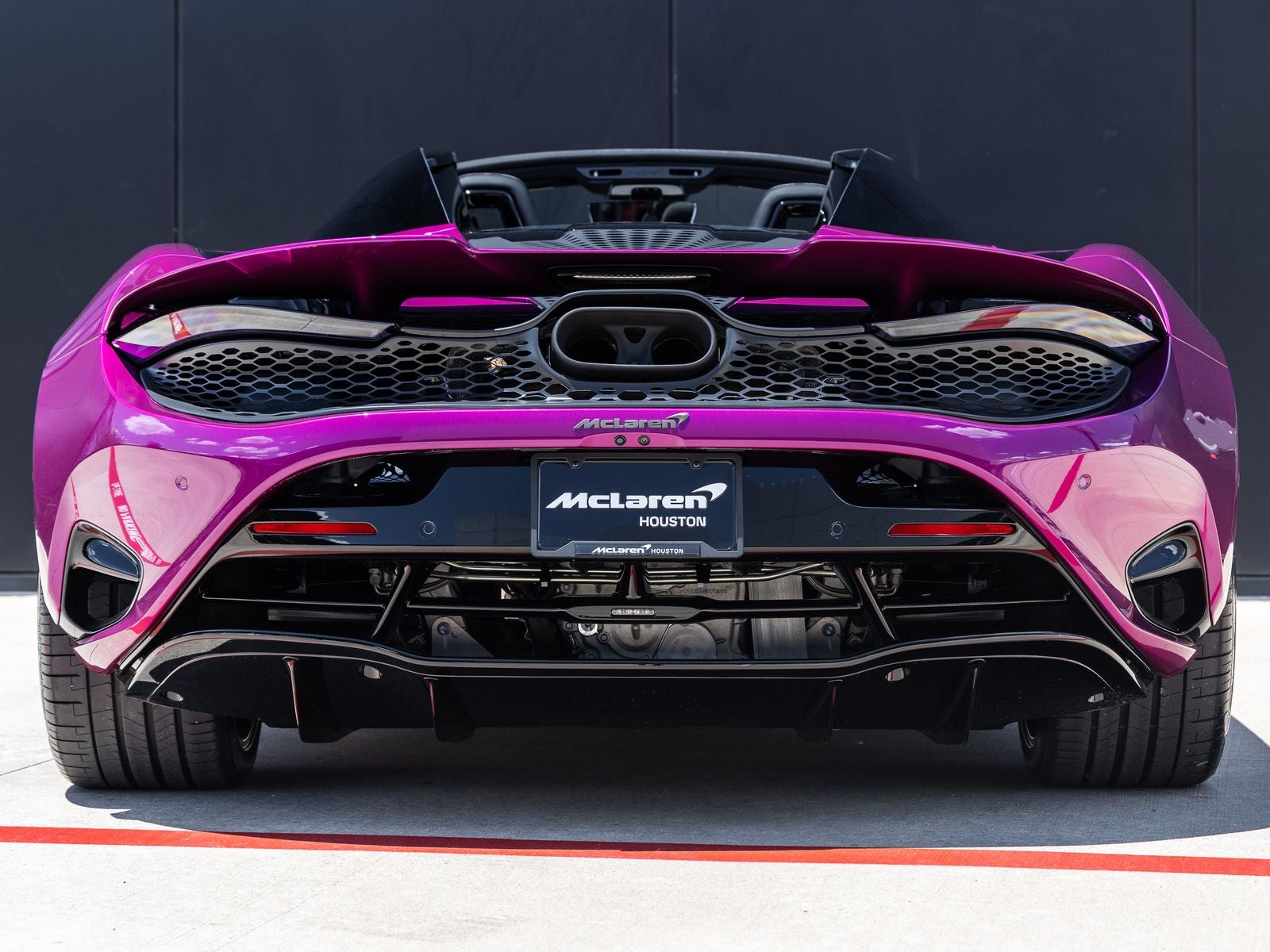 2027 McLaren 750S Base