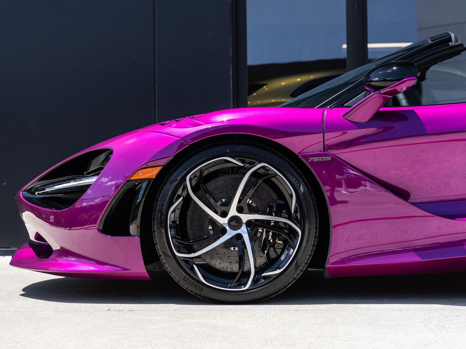 2027 McLaren 750S Base