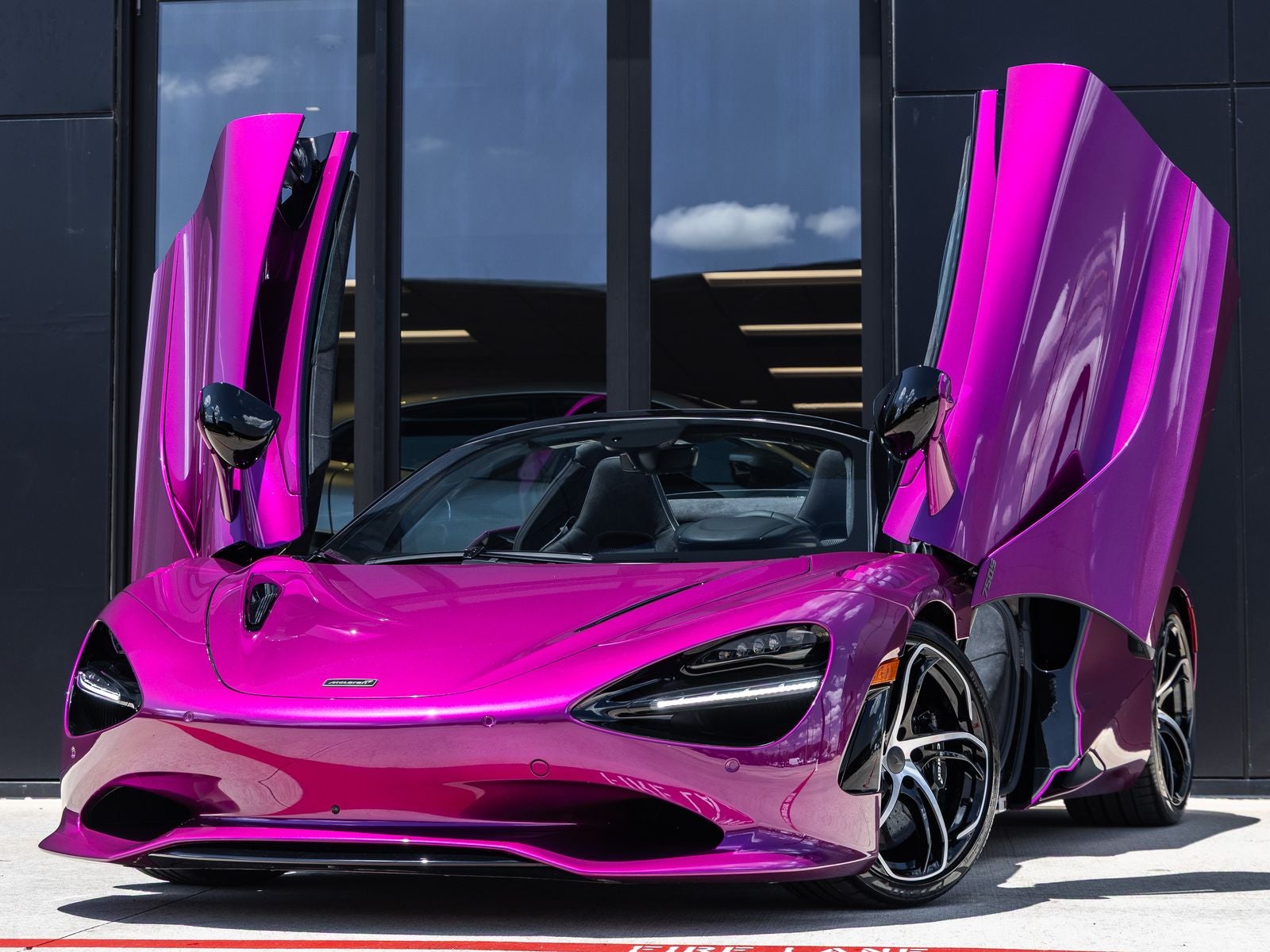 2027 McLaren 750S Base
