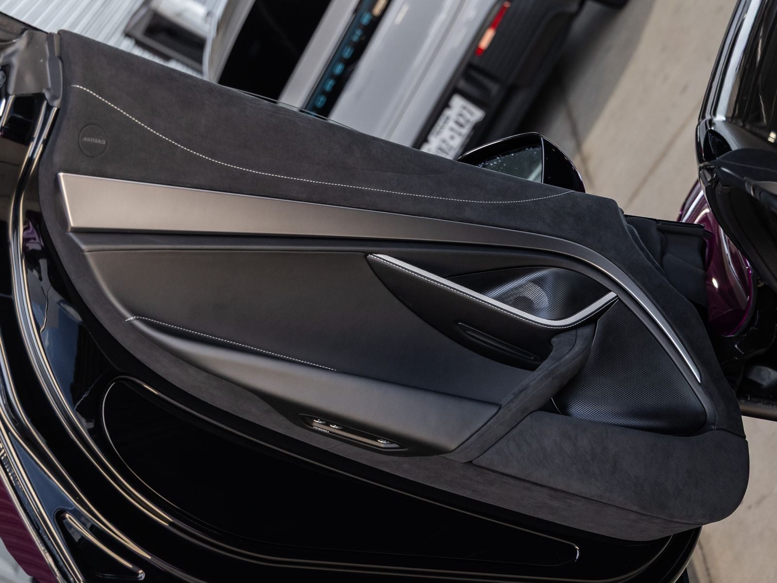 2027 McLaren 750S Base