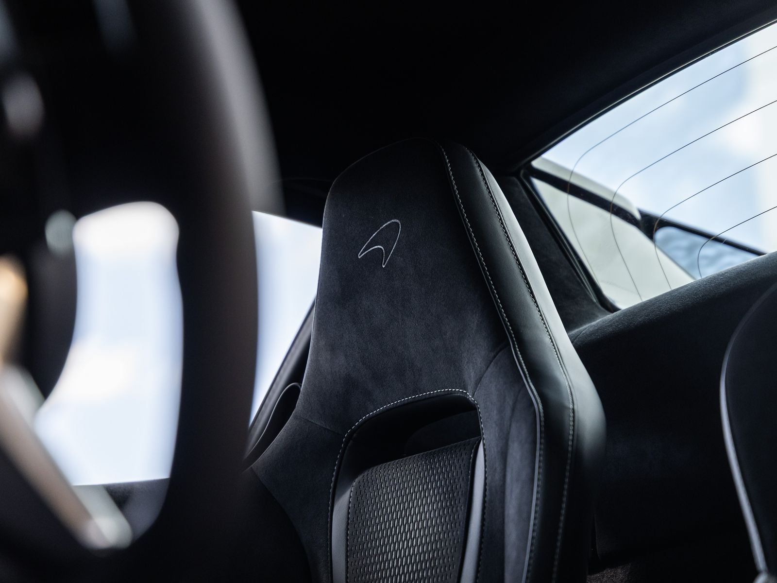 2027 McLaren 750S Base