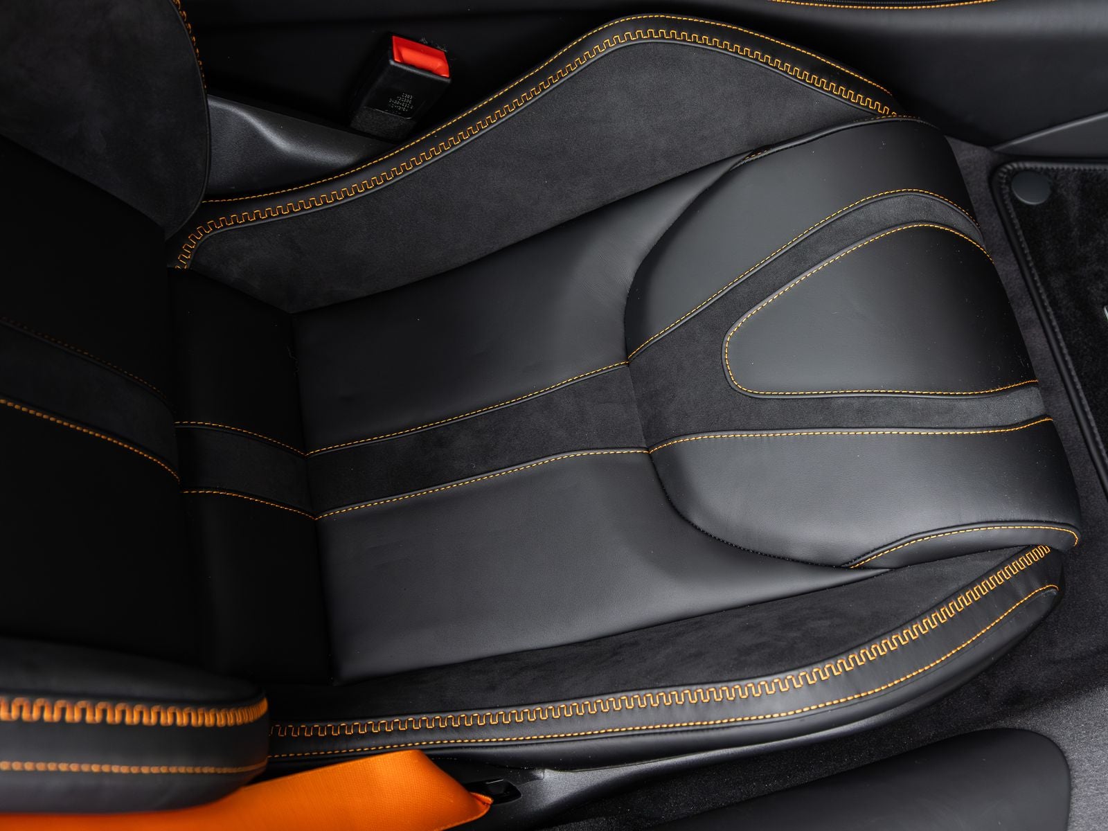 2027 McLaren 750S Base