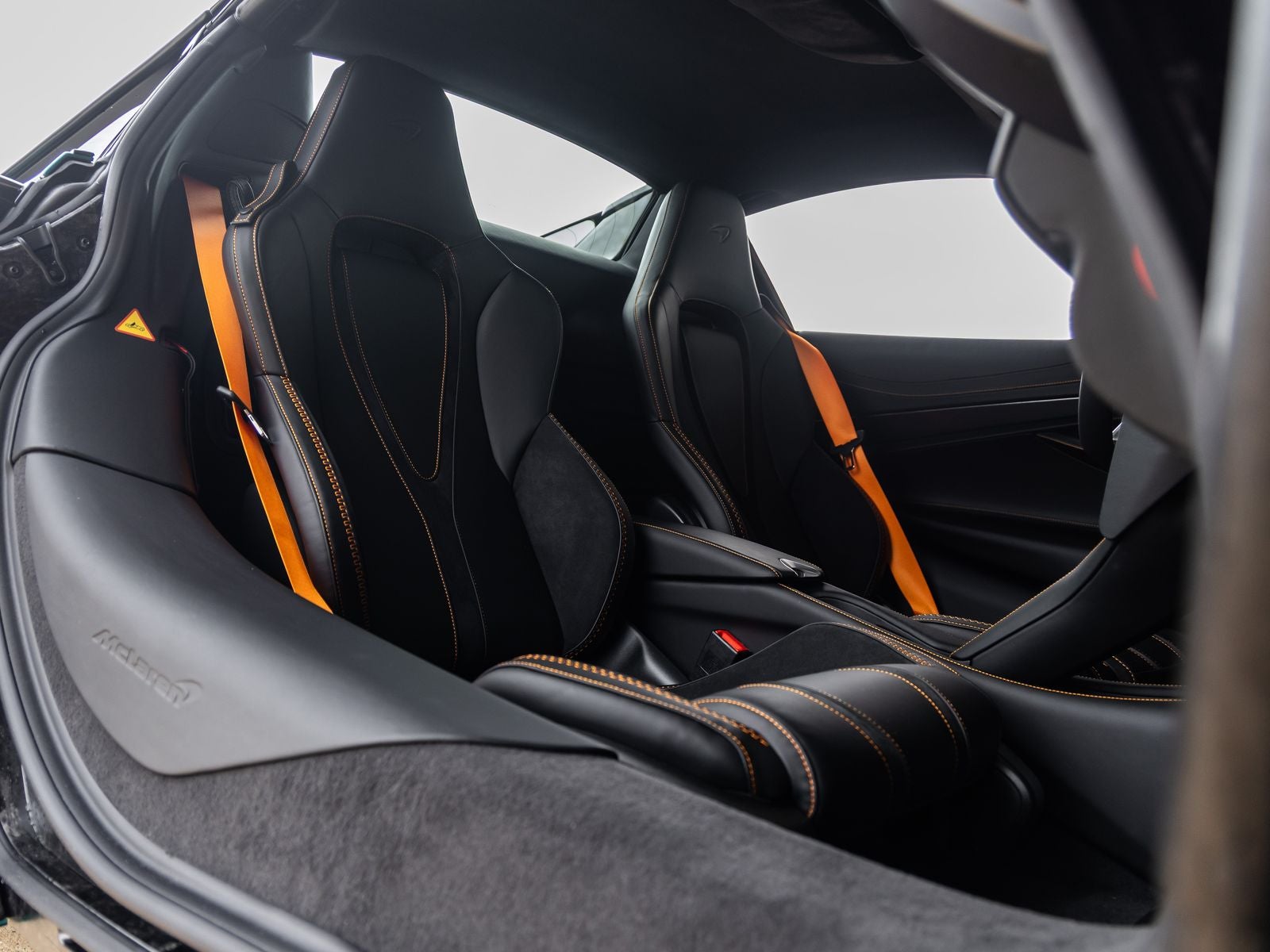 2027 McLaren 750S Base