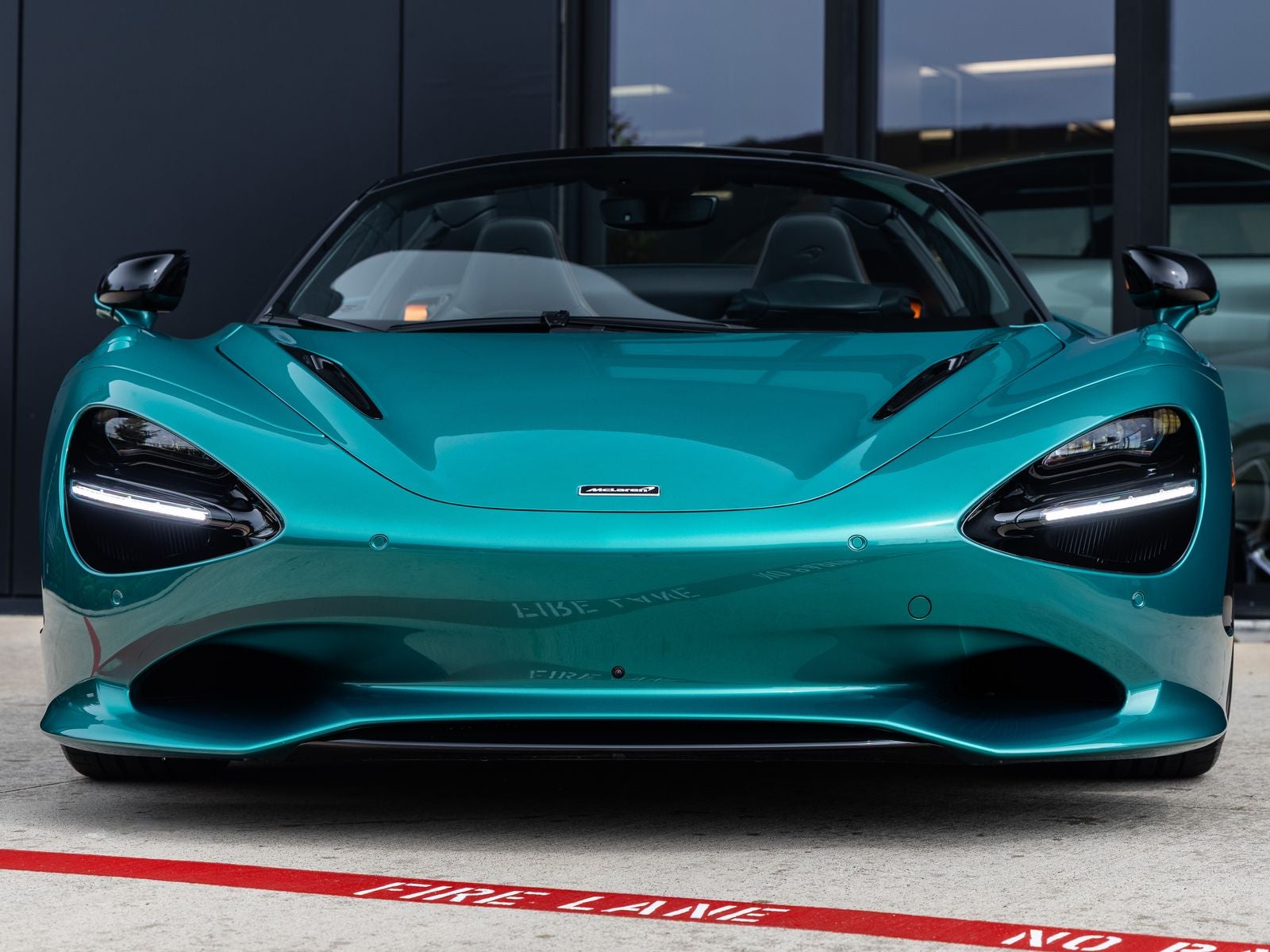 2027 McLaren 750S Base