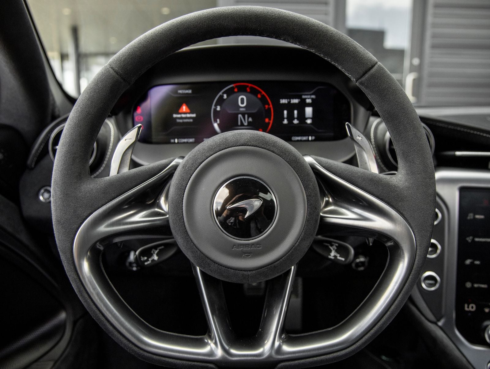 2024 McLaren 750S Base