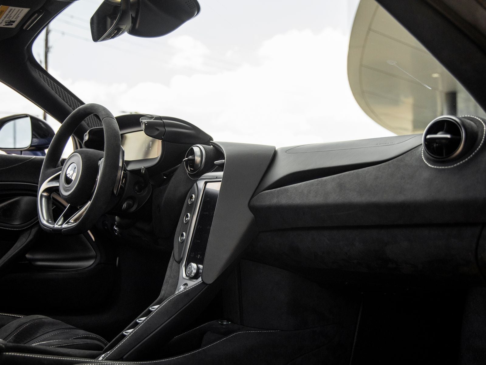 2024 McLaren 750S Base