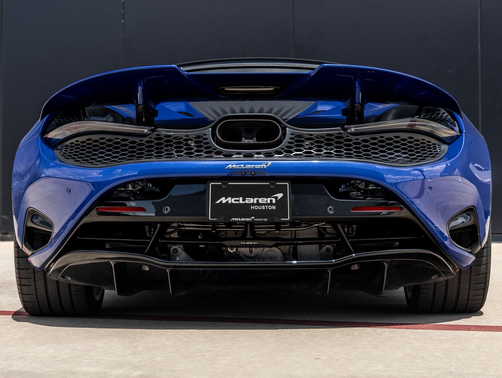 2024 McLaren 750S Base
